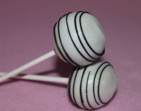 25white_black