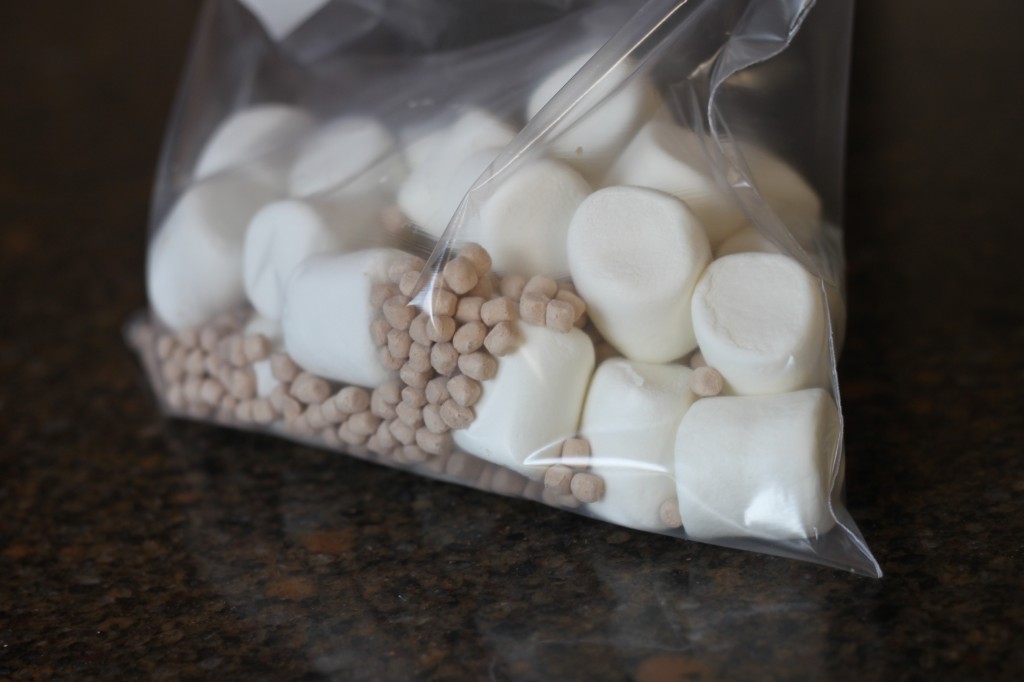 mini marshmallows bits