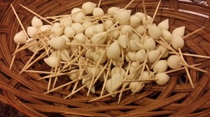 Heavenly Cake Pops Tall Wedding Cake Roses 2