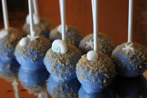 Beach Cake Pops and cookies by HCP Easy Roller