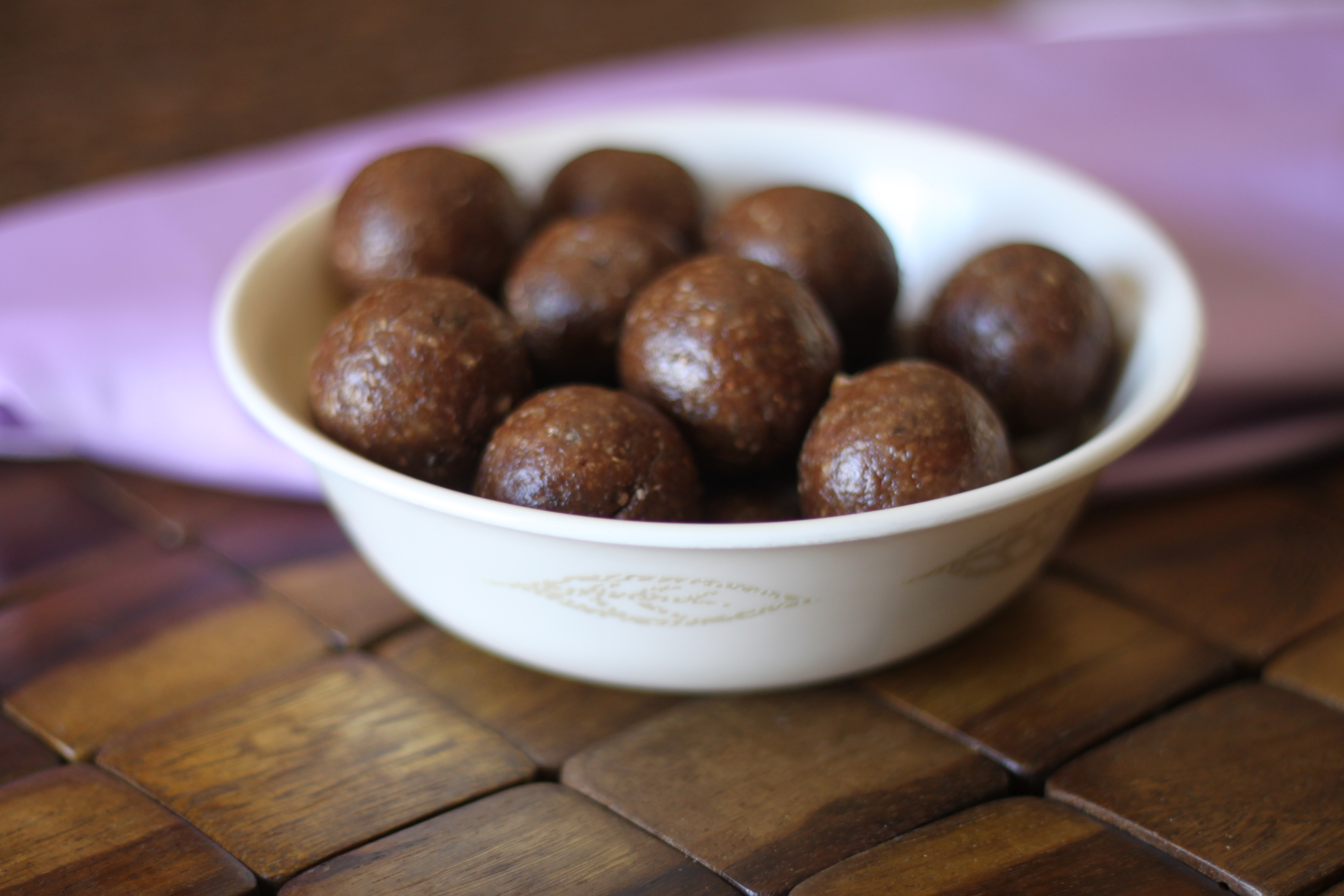 Protein Balls made with the Easy Roller